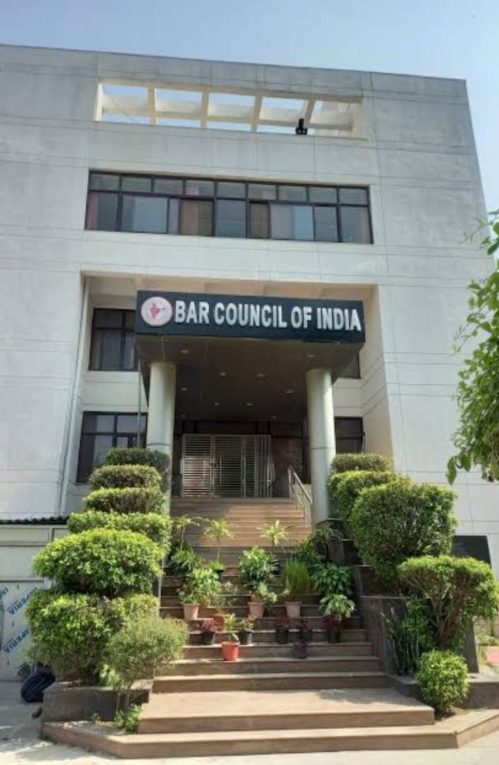 BCI Orders Universities To Inspect Law Colleges, Directs To Stop Impermissible Weekend, Evening Classes