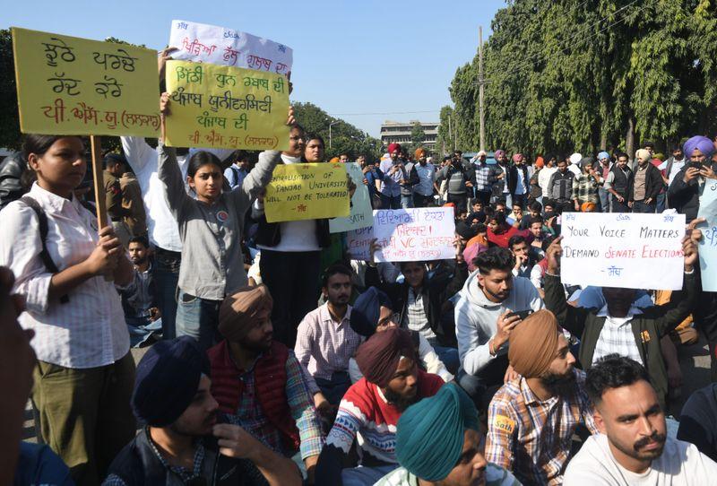 Student Protests Intensify, Political Pressure Mounts Over Punjab Examination Row