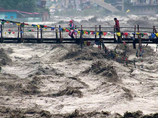 IMD Warns of Extremely Heavy Rain in Meghalaya, Flood & Landslide Risk Across Northeast