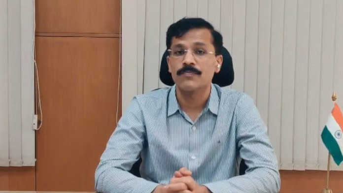 महाराष्ट्र अन्न व औषध प्रशासन आयुक्त तुकाराम मुंढे यांनी नवीन 'सण-उत्सव अंमलबजावणी दिनदर्शिका' लागू केली आहे.