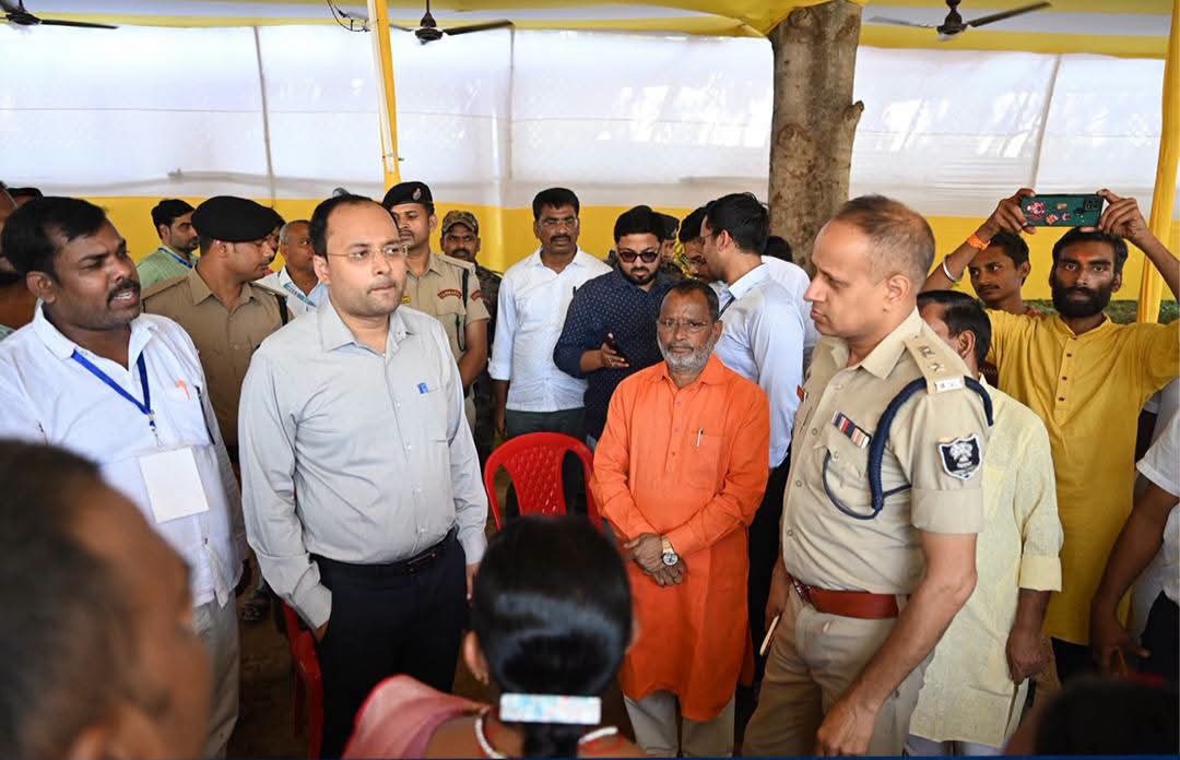 पितृपक्ष महासंगम:  वेदियों पर प्रशासन का पहरा, आस्था और व्यवस्था का अद्भुत संगम,