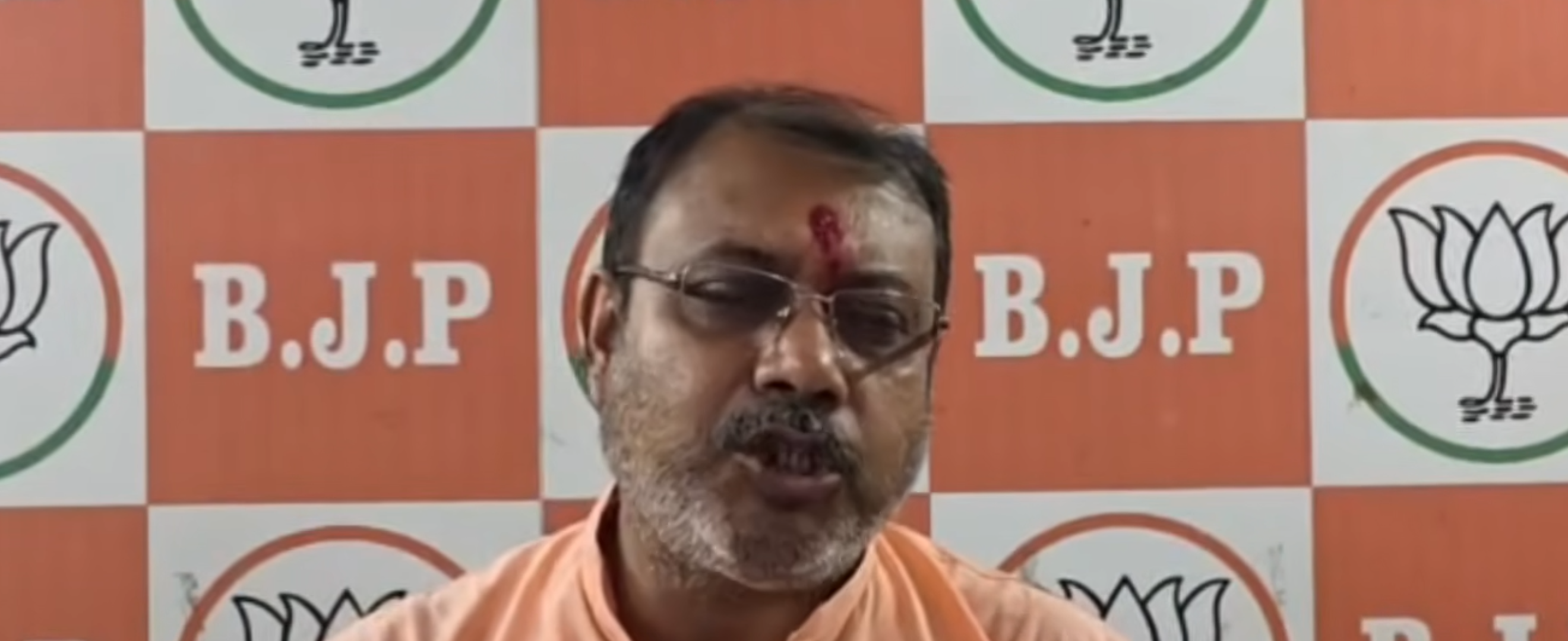 पार्किंग में अवैध वसूली