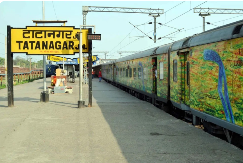 ट्रेन में यात्री की मौत, घंटों शव के साथ सफर
