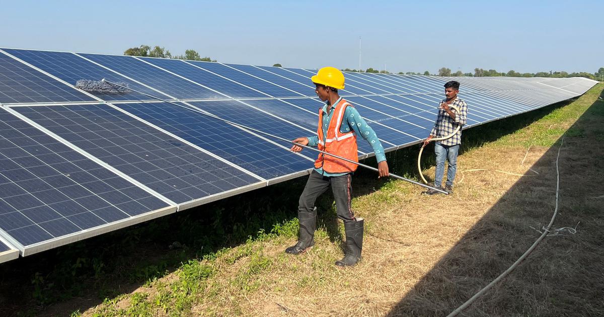 India Sets Ambitious 2035 Goal for 60% Clean Energy and Carbon Emission Reduction