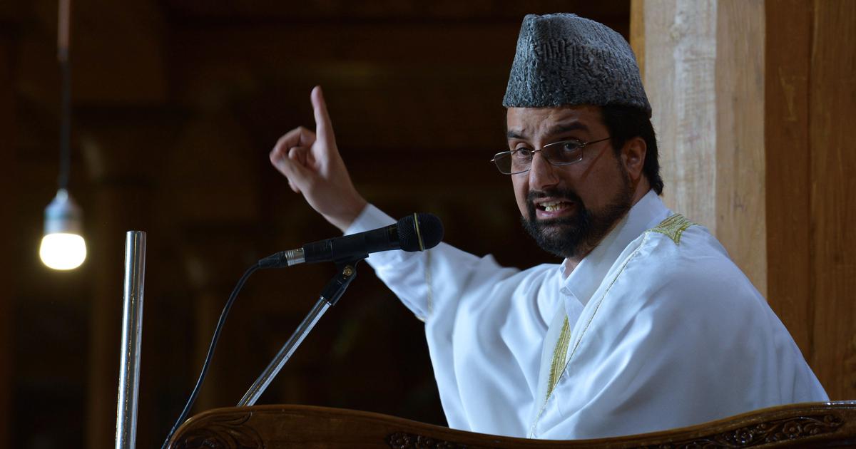 Kashmir’s Chief Cleric Claims Home Detention Prevents Friday Prayers at Jamia Masjid