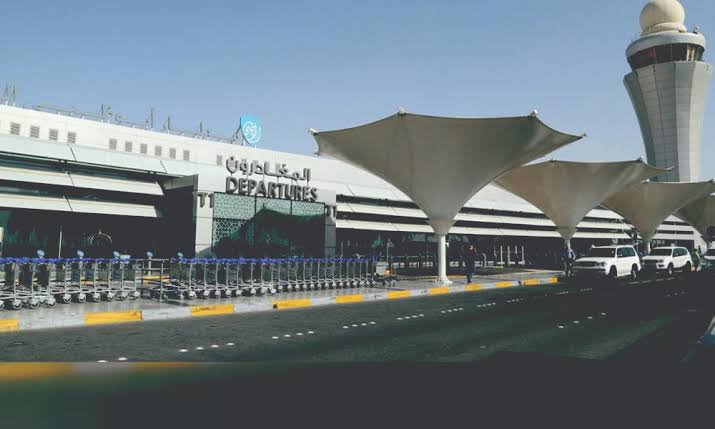 The world’s busiest hub goes quiet