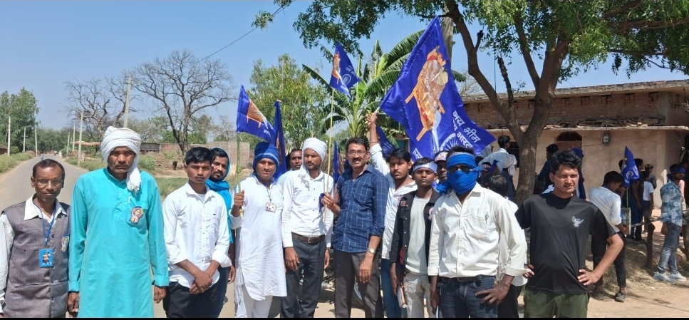 विशाल शोभायात्रा के साथ अरछा बरेठी में मनाई गई डॉ. भीमराव अंबेडकर जयंती