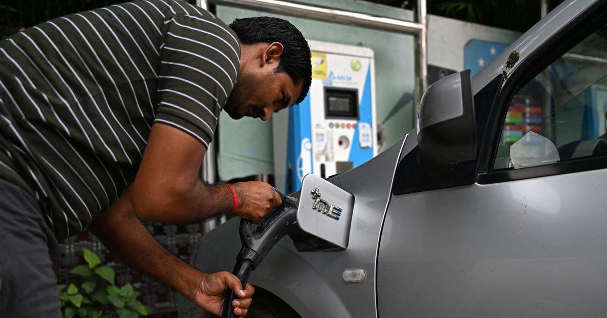 Delhi's Draft EV Policy: Subsidies for the Affluent but Ignoring Broader Mobility Challenges