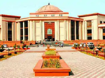बिलासपुर में सड़क निर्माण में देरी पर हाईकोर्ट नाराज़, अधिकारियों से मांगी जवाबदेही