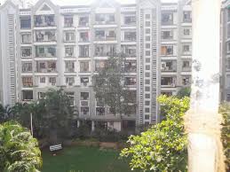 Residents Raise Concerns Over Delayed Administrative Action in Kandivali Housing Society Dispute