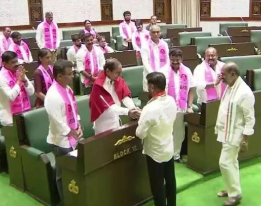 Amid War Of Words, A Handshake Between Revanth Reddy And KCR