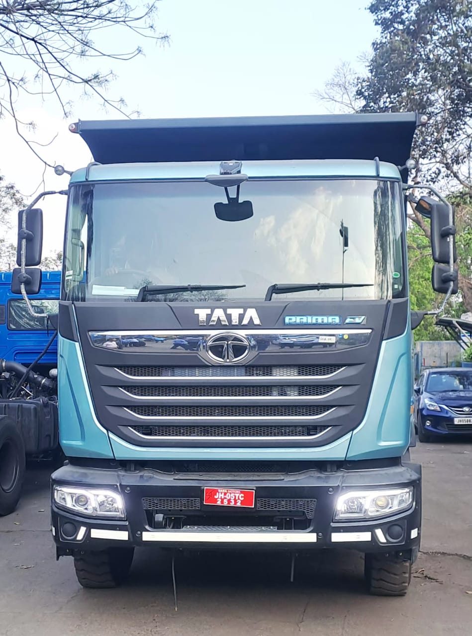 Tata Motors Limited के जमशेदपुर प्लांट से पहली इलेक्ट्रिक हाइवा की लॉन्चिंग