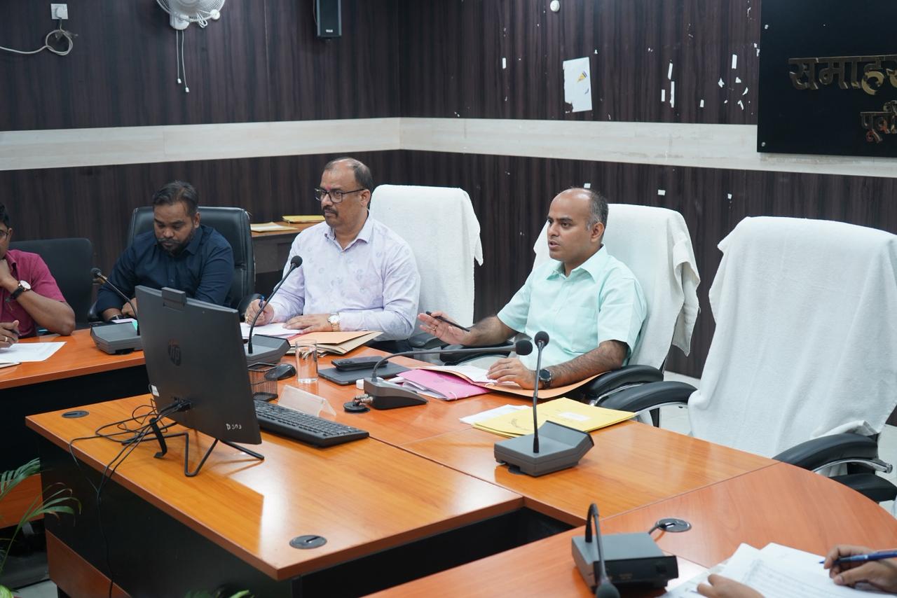 उपायुक्त की अध्यक्षता में आपूर्ति विभाग की समीक्षा बैठक आयोजित