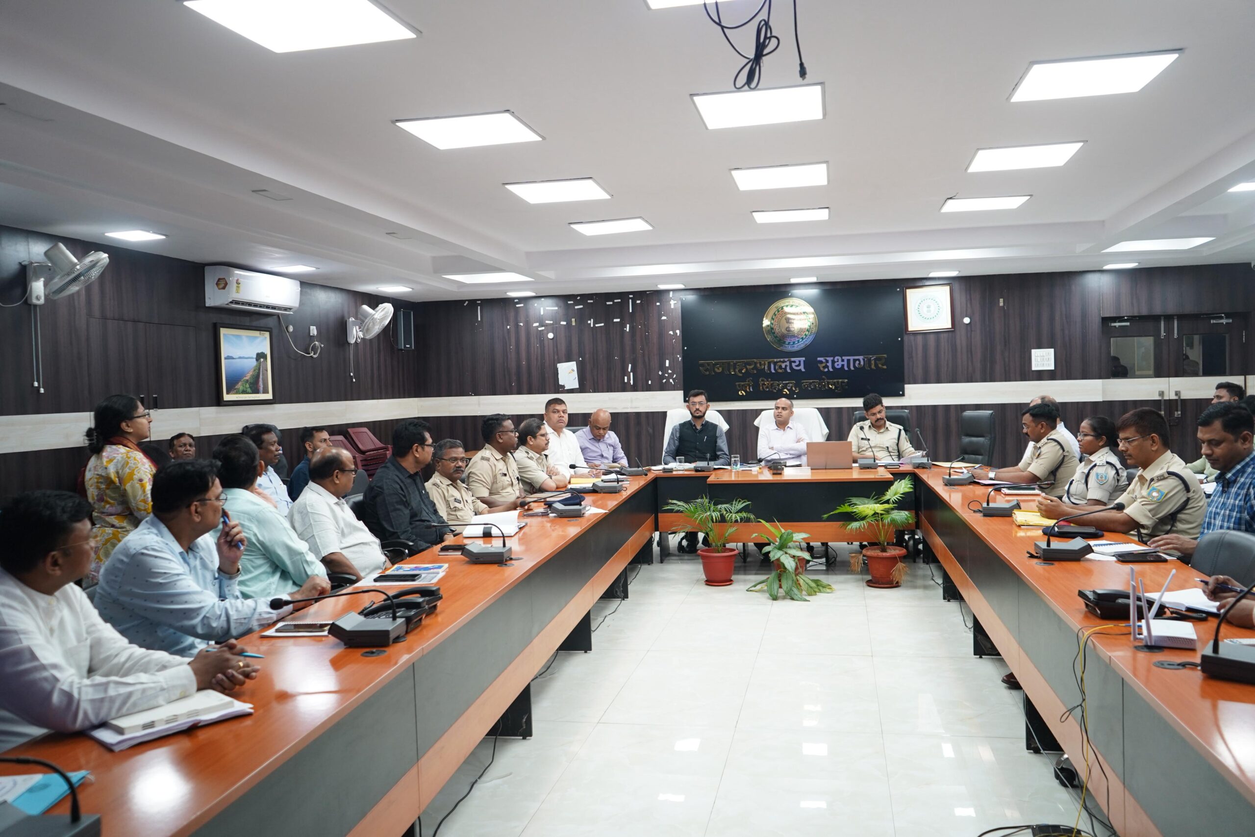 नार्कोटिक्स समन्वय समिति (एनकोर्ड) की बैठक आयोजित नशे के खिलाफ सख्त कार्रवाई, संवेदनशील क्षेत्रों में विशेष निगरानी के निर्देश