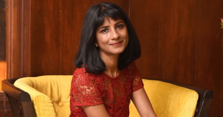 Aaditha's Dilemma: Torn Between Royal Expectations and Personal Desires