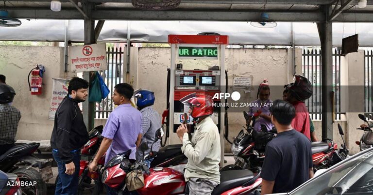 Bangladesh Cuts Eid Celebrations and Closes Universities Amid Fuel Conservation Efforts