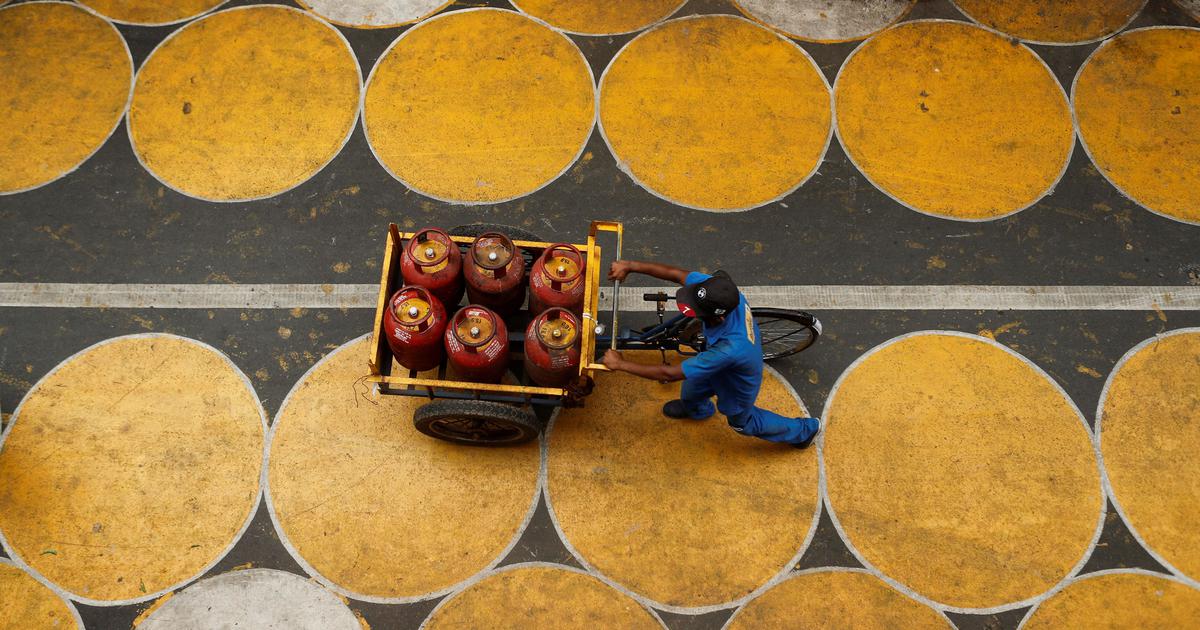 Centre Acknowledges LPG Supply Concerns, Assures No Distributor Facing Shortages