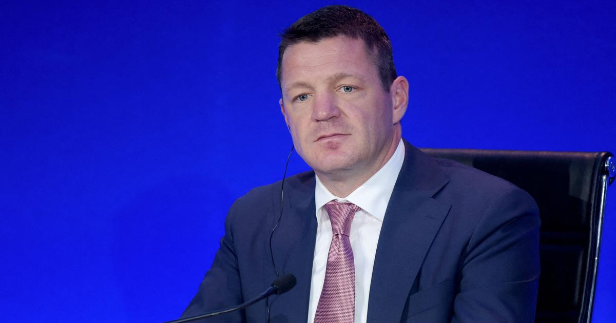 IndiGo's CEO Resigns Amidst Flight Chaos and Operational Challenges