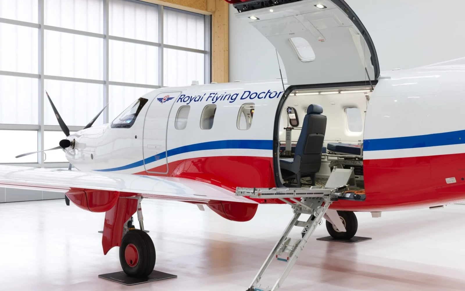 Pilatus delivers world’s first PC-12 PRO Aeromedical to Australia’s flying docs