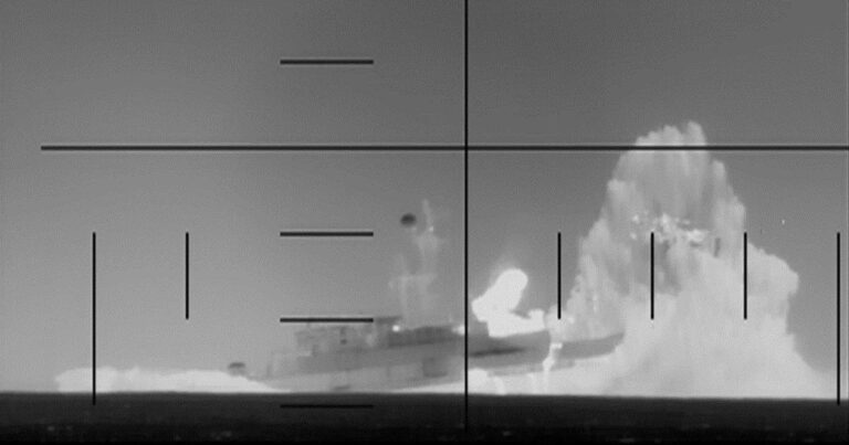 अमेरिका का ईरानी युद्धपोत डुबोना: भारत के लिए एक रणनीतिक शर्मिंदगी