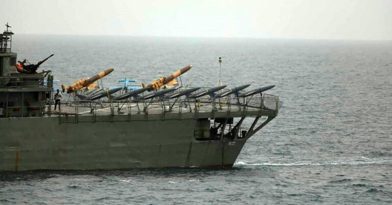 केरल: कोच्चि पोर्ट के सुरक्षा क्षेत्र में इरानी जहाज की फिल्मिंग के लिए दो 'रिपब्लिक टीवी' पत्रकार गिरफ्तार