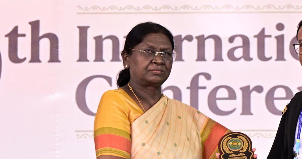 राष्ट्रपति मुर्मू ने तृणमूल सरकार को छोटे आयोजन स्थल पर की आलोचना