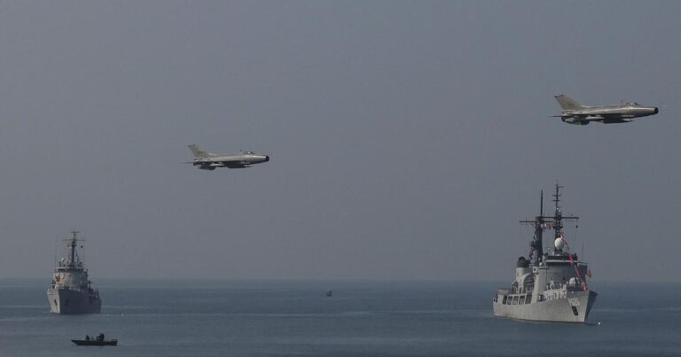 श्रीलंका ने समुद्री सीमा के निकट एक और ईरानी जहाज पर 'जीवितों की सुरक्षा' का प्रयास किया