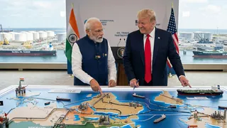 भारत की ऊर्जा कूटनीति: कैसे मोदी सरकार ने टाला पेट्रोल-डीजल का संकट, ट्रंप की ’30 दिन की छूट’ का मास्टरस्ट्रोक