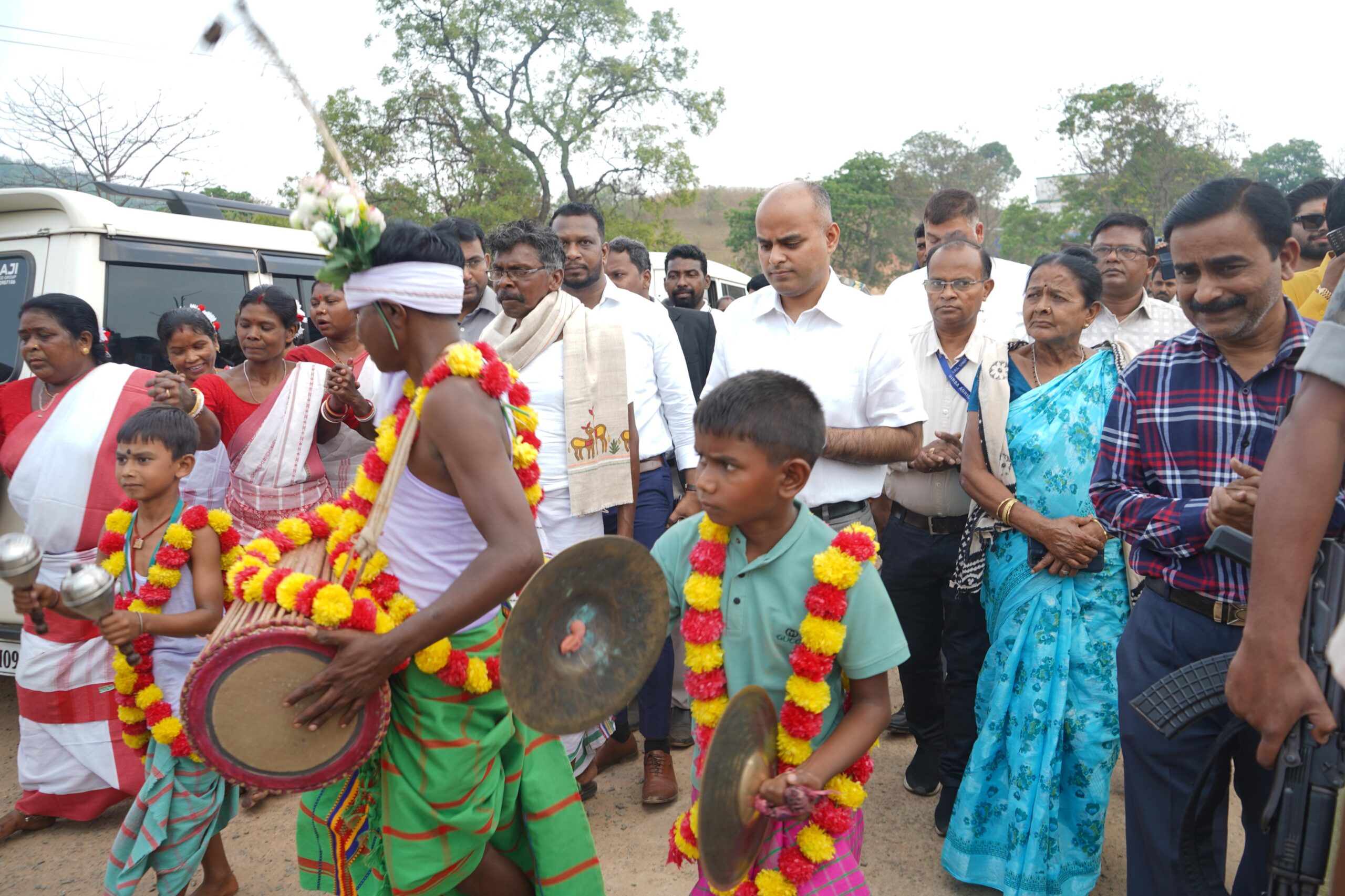 लखाईडीह गाँव में जल जीवन मिशन के अपर सचिव का दौरा, विकास कार्यों को मिली नई दिशा