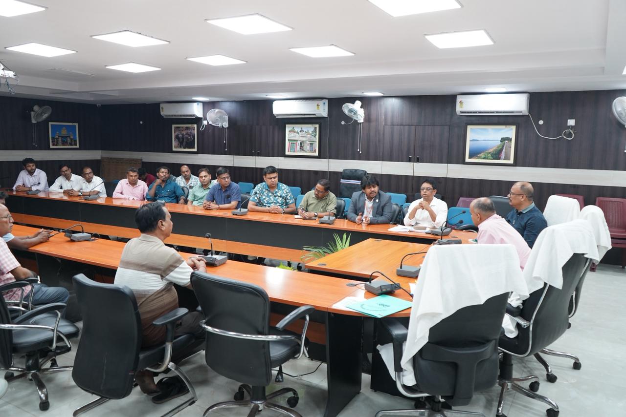 “एलपीजी वितरण में गड़बड़ी पर सख्त चेतावनी: उपायुक्त ने गैस एजेंसियों को दिए कड़े निर्देश”