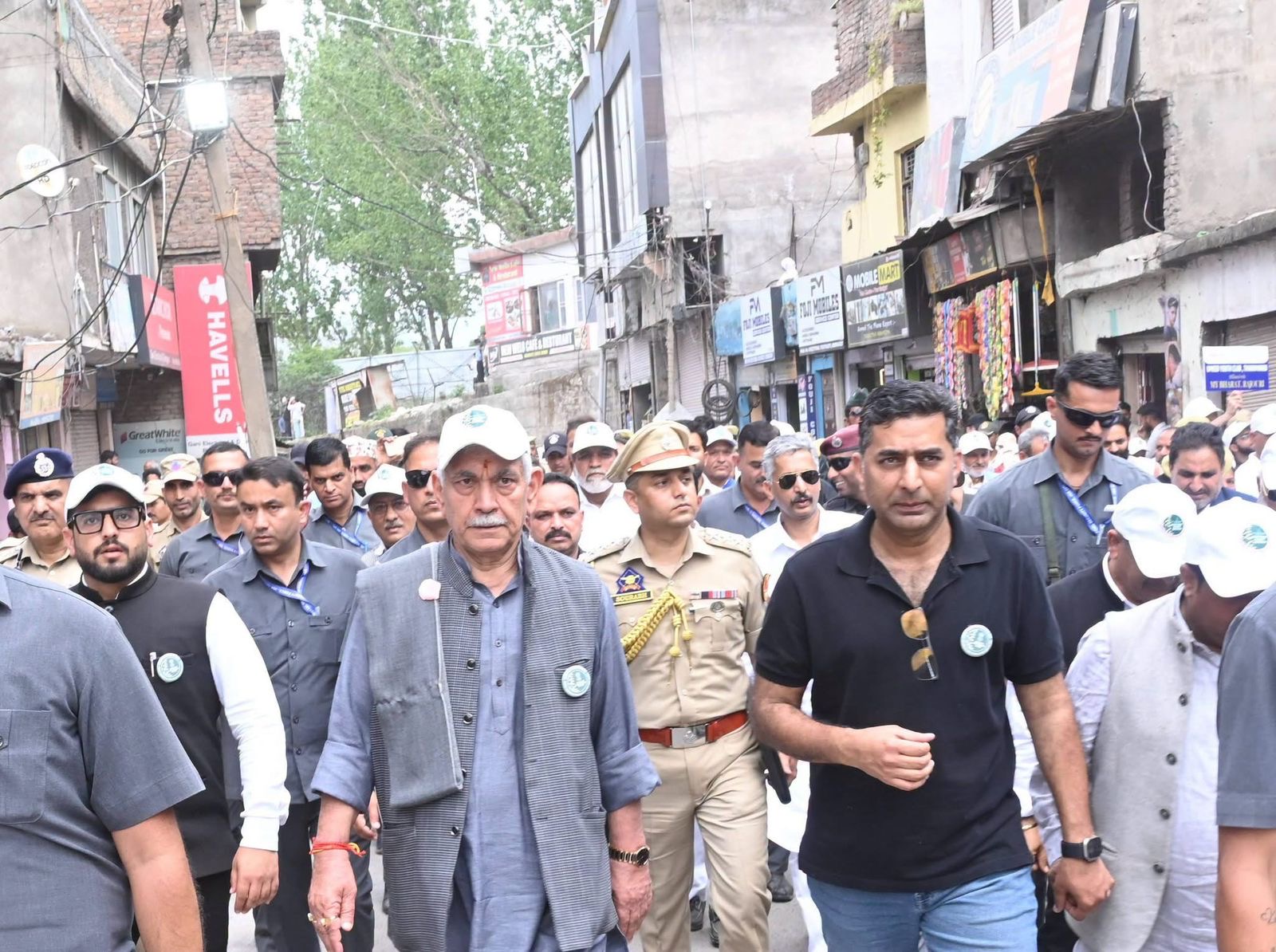 LG Manoj Sinha Joins Padyatra in Rajouri Under Drug-Free J&K Campaign