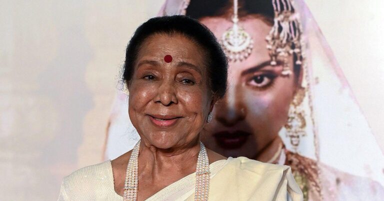Asha Bhosle: The Voice That Redefined Female Expression in Indian Music