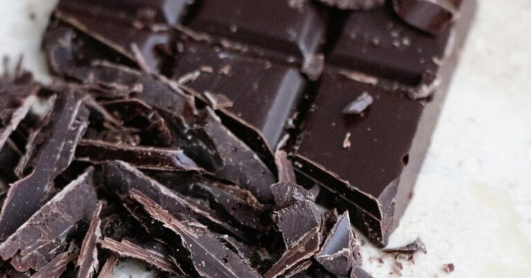 Dark Chocolate vs Milk Chocolate: The Healthier Choice for Indian Consumers
