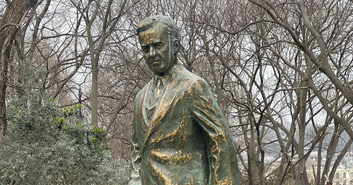 Discovering Behçet Necatigil: A Pioneer of Turkish Modernism in Poetry