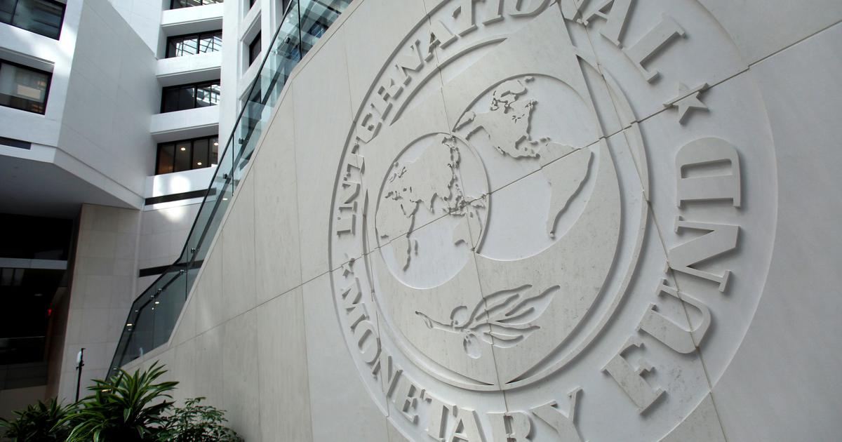 IMF Projects Bangladesh to Outpace India in Per Capita GDP by 2026