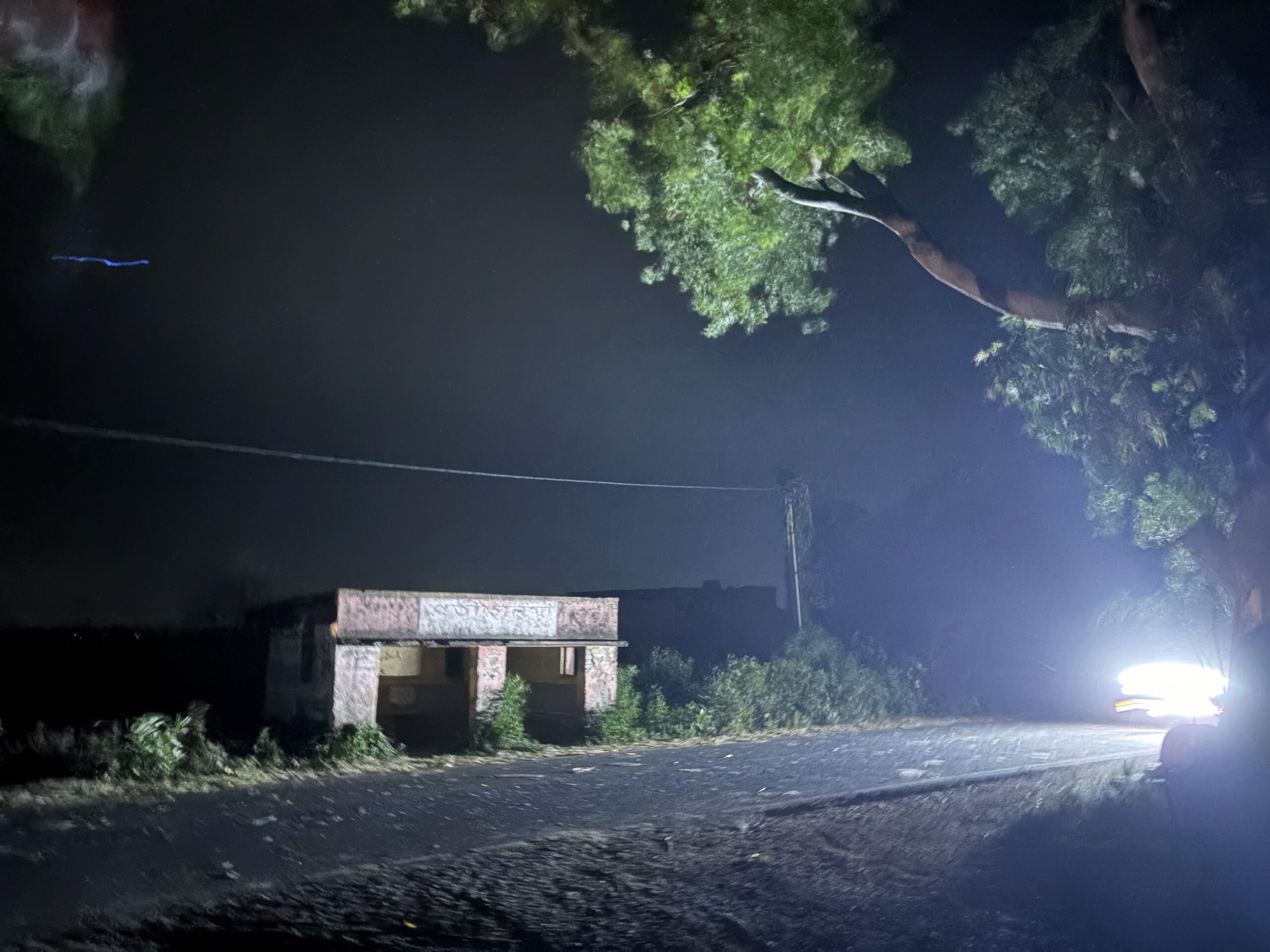 শিরোনাম: বাংলায় প্রথমবার কালবৈশাখীর অভিজ্ঞতা, প্রকৃতির রূদ্ররূপে চমকে মানুষ