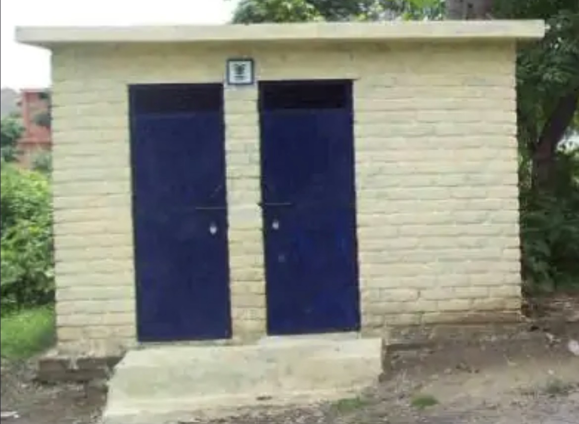 अम्बेडकर नगर में 2336 पात्रों को नहीं मिली शौचालय किस्त 49 हज़ार से अधिक आवेदन अपात्र,जल्द मिलेगी लंबित राशि