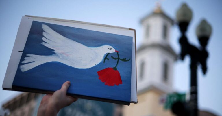 Pakistan's Strategic Diplomacy: Bridging Iran and the US Amidst Turmoil