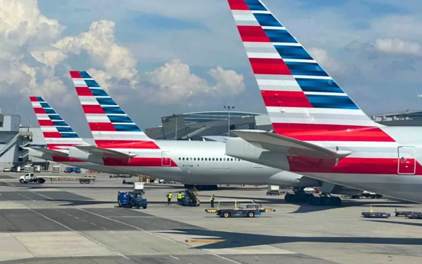 FAA seeks $255,000 penalty from American over alleged drug test violations