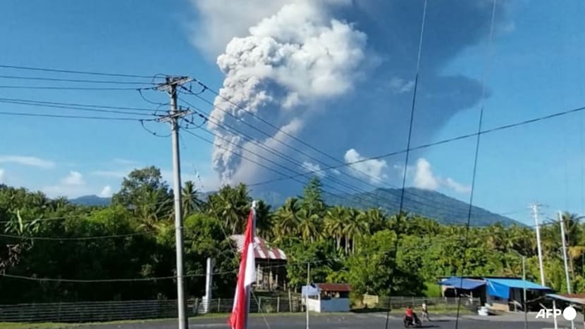 Experts Advise Caution While Hiking Active Volcanoes After Recent Indonesia Eruption