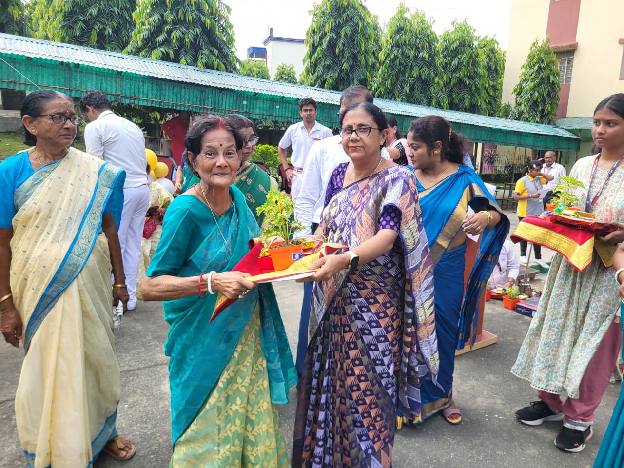 DAV Rupnarayanpur Mourns the Irreplaceable Loss of Minku Mukherjee