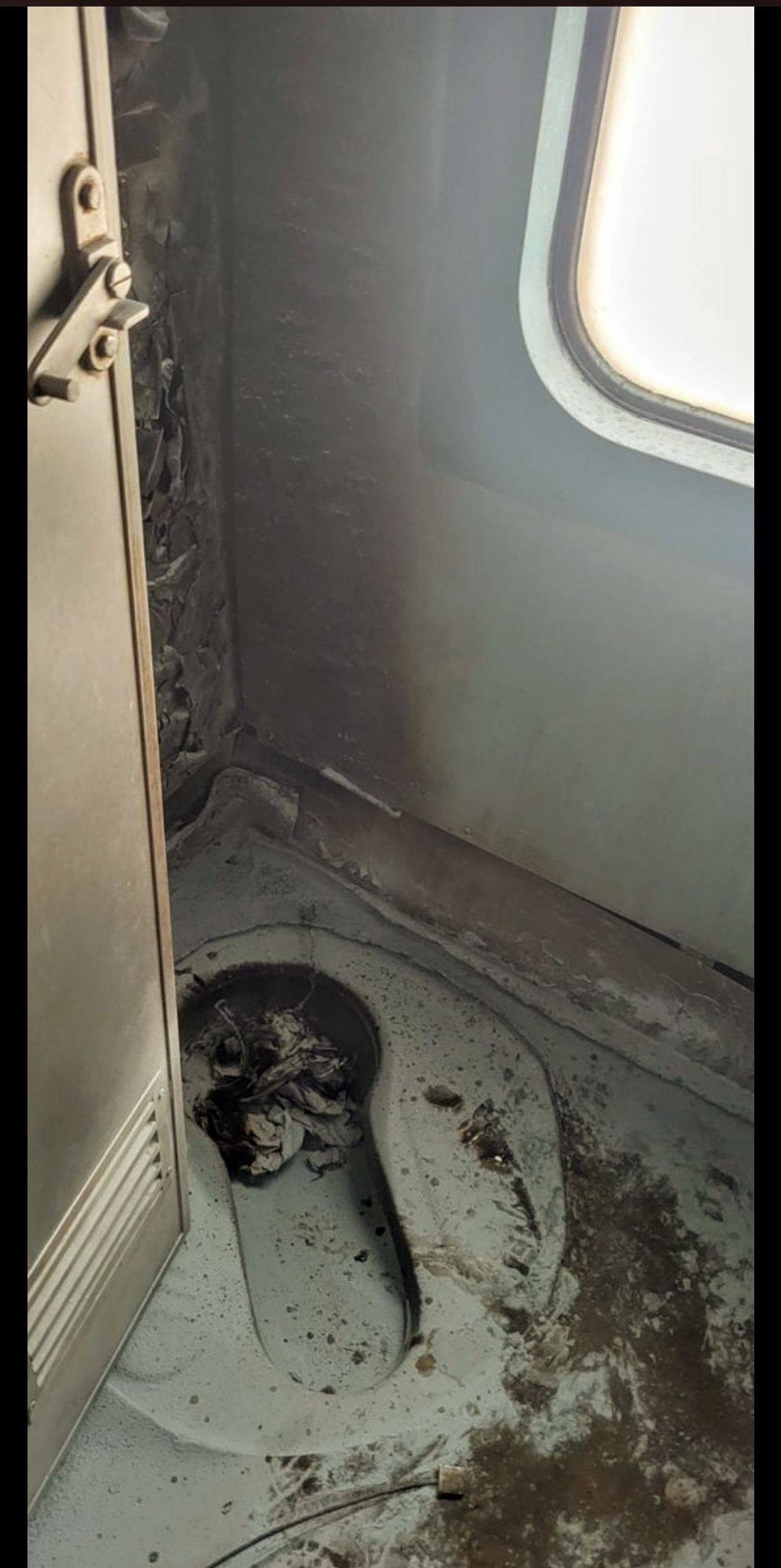 Smoke Detected in Howrah–Raxaul Mithila Express at Howrah Station