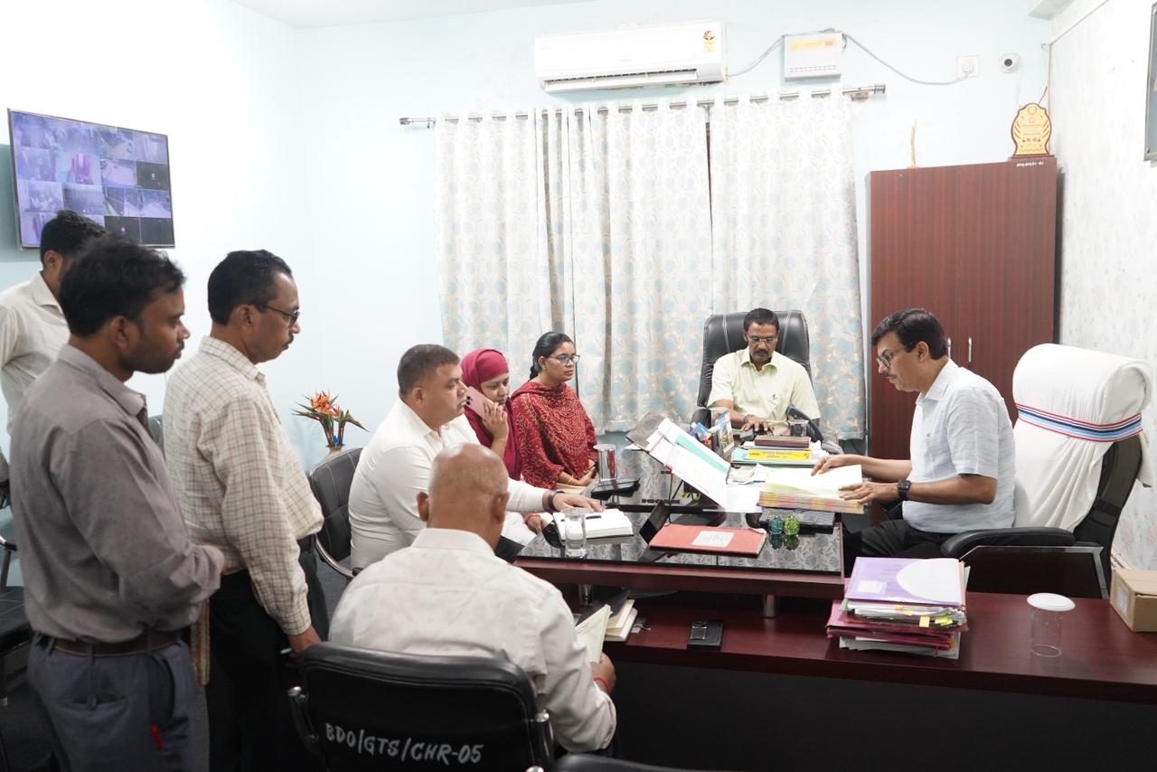घाटशिला में उपायुक्त का औचक निरीक्षण: लापरवाही पर सख्ती, जनहित को बताया सर्वोच्च प्राथमिकता