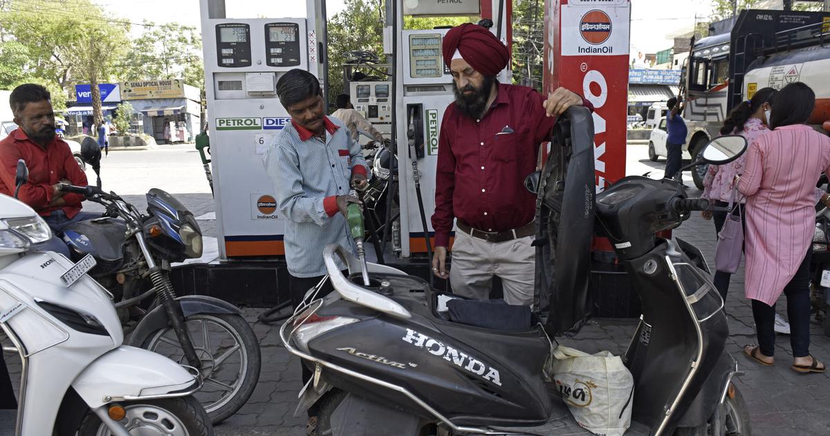 Delhi Petrol Prices Surge Beyond ₹102 Amidst Ongoing Fuel Hikes