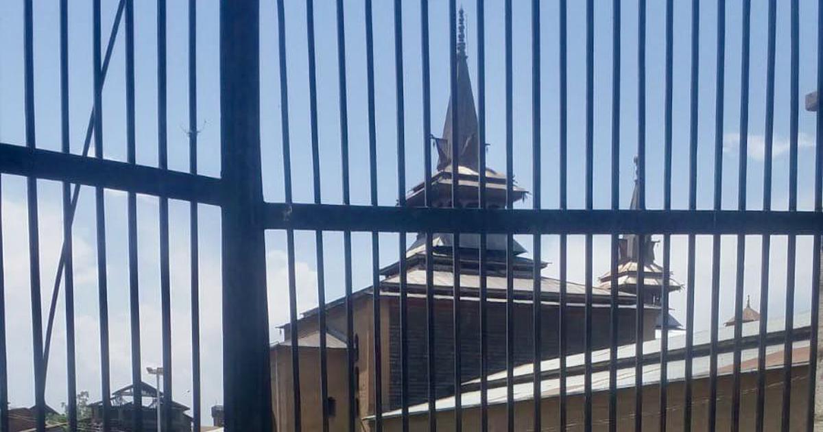 Eid Prayers Prohibited at Srinagar's Jamia Masjid for Eighth Year: A Tradition Under Siege