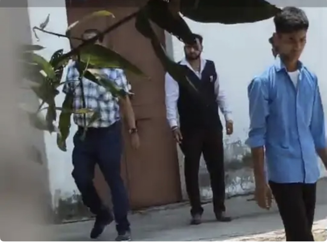 अंबेडकरनगर: सहकारी समिति परिसर में तोड़फोड़ और आगजनी का आरोप, पुलिस जांच में जुटी