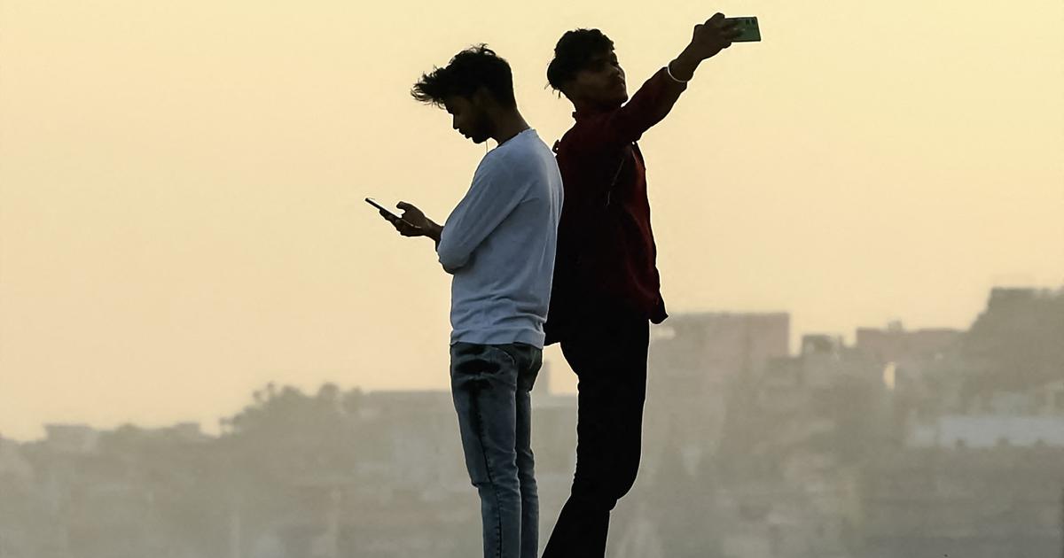 Is 'Digital Detox' the Key to Happiness or Just Another Wellness Fad?